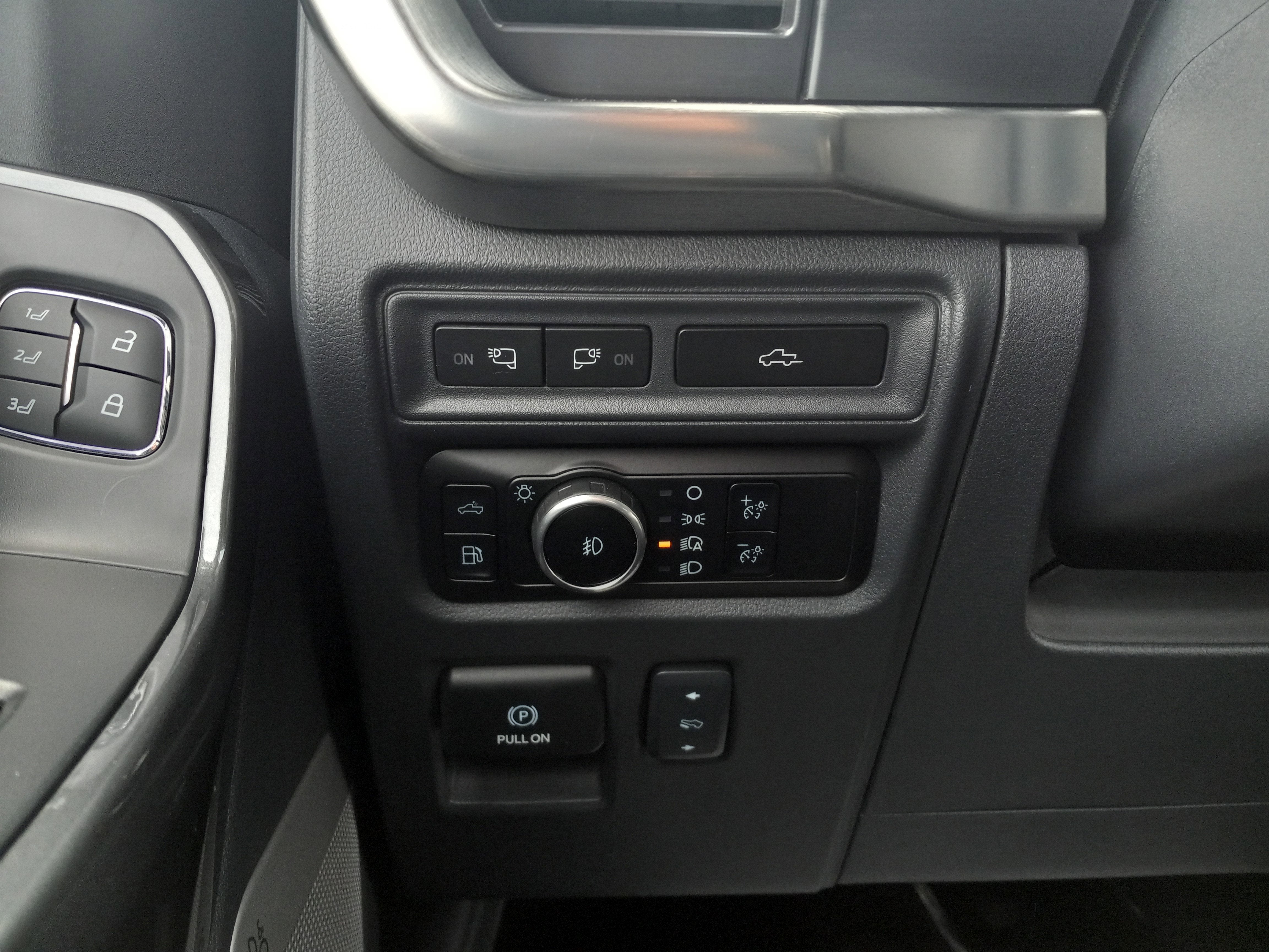 2023 Ford F-150 LARIAT 4WD SuperCrew 5.5' Box