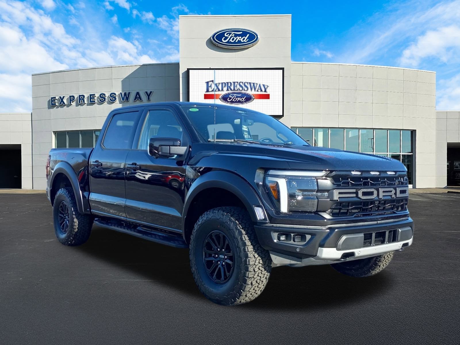 2025 Ford F-150 Raptor 4WD SuperCrew 5.5' Box