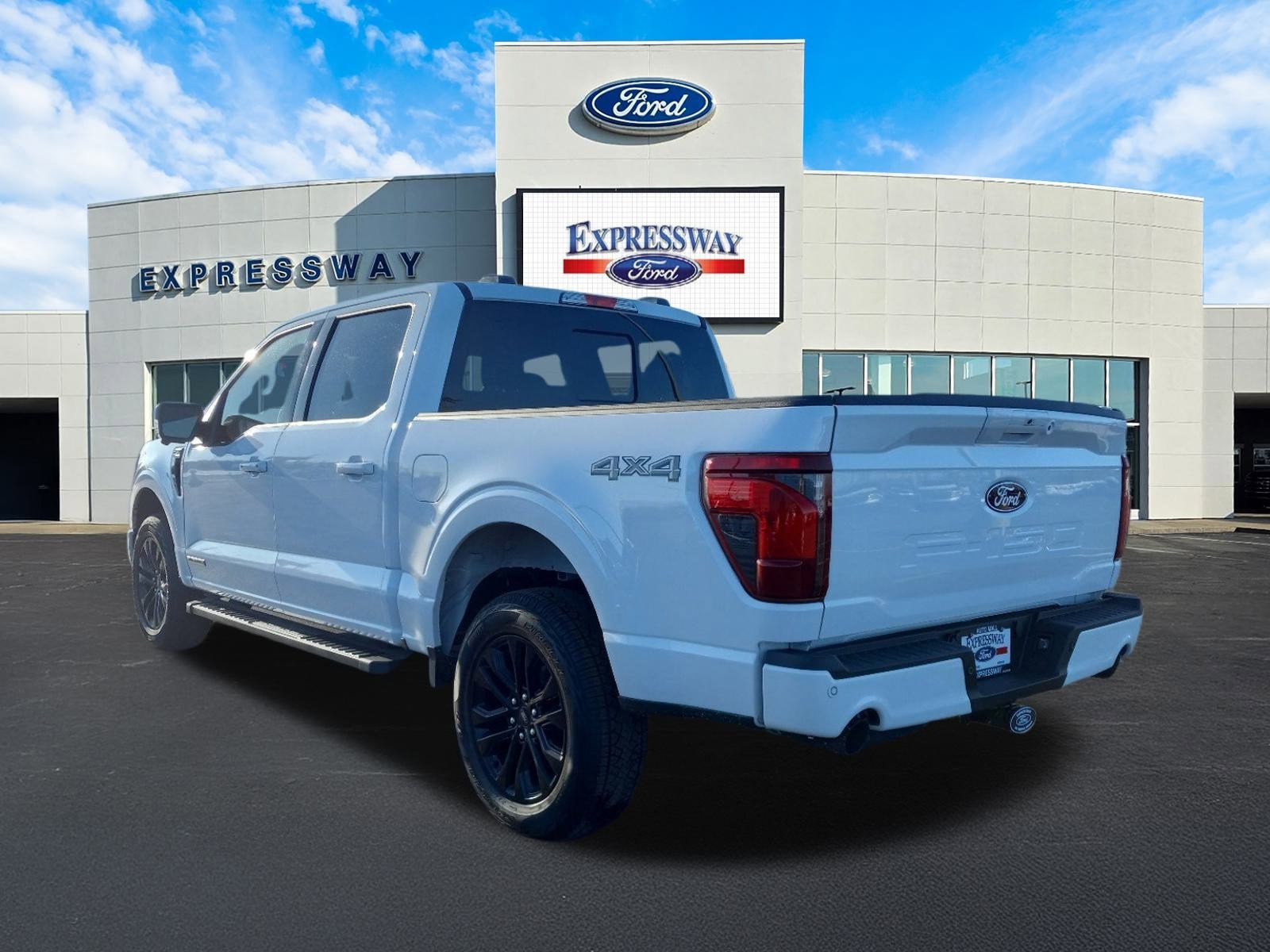 2025 Ford F-150 XLT 4WD SuperCrew 5.5' Box