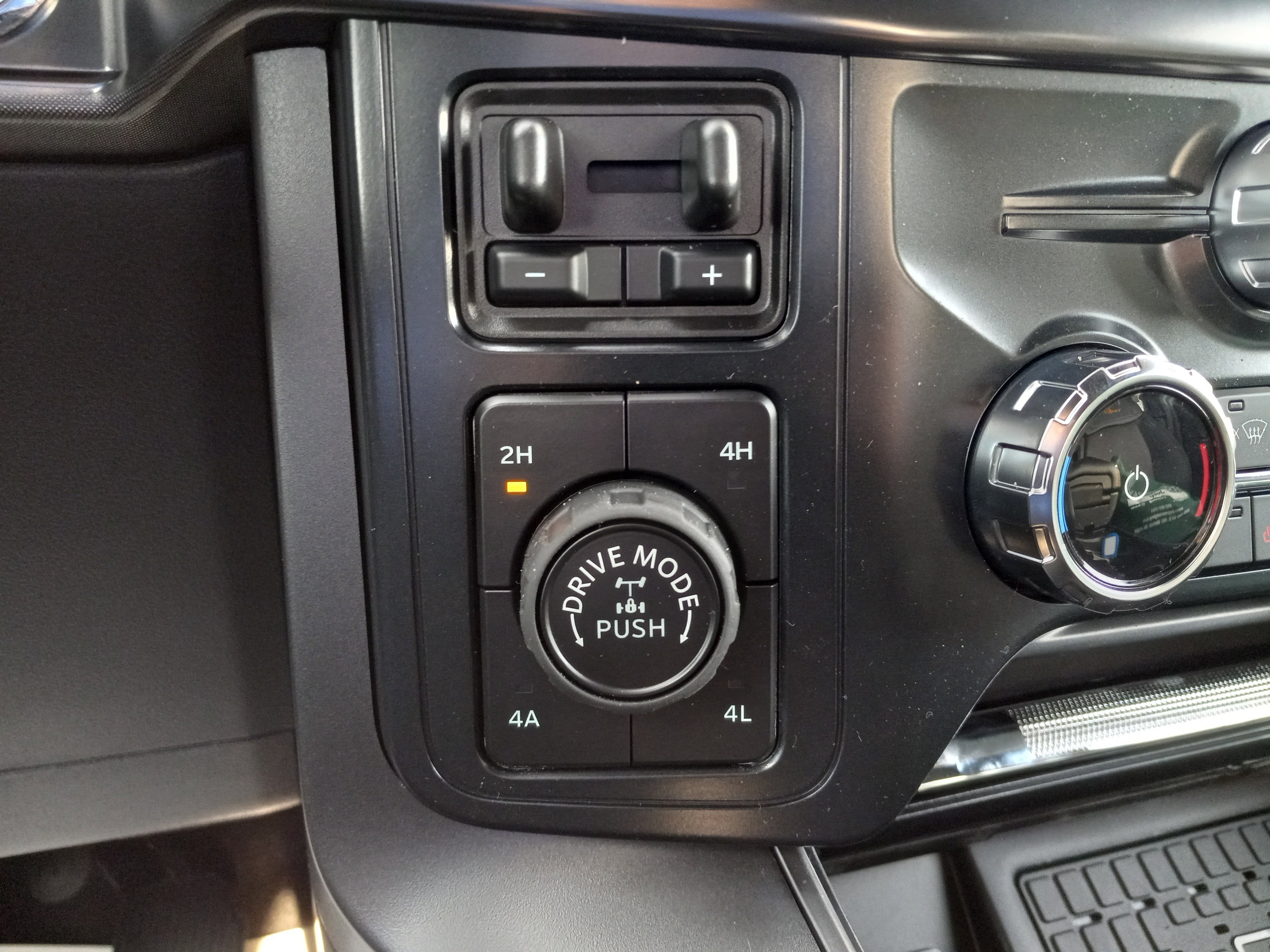 2025 Ford F-150 Tremor 4WD SuperCrew 5.5' Box