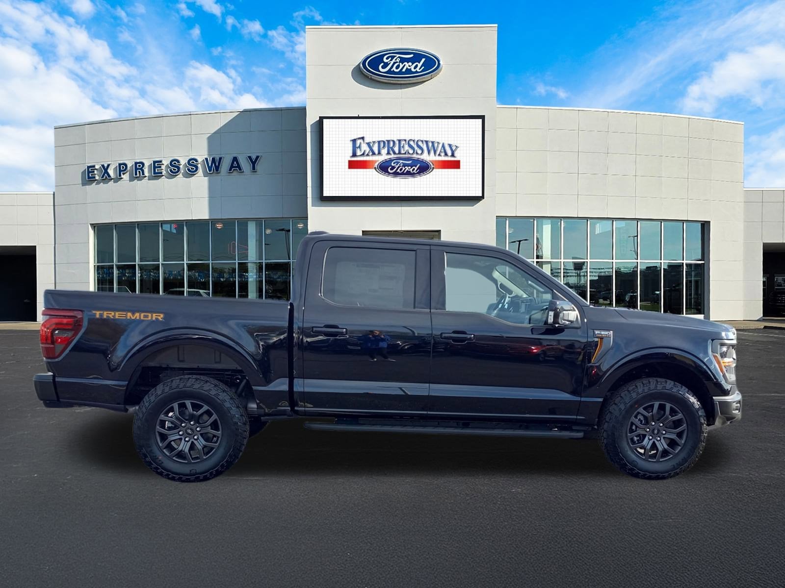 2025 Ford F-150 Tremor 4WD SuperCrew 5.5' Box