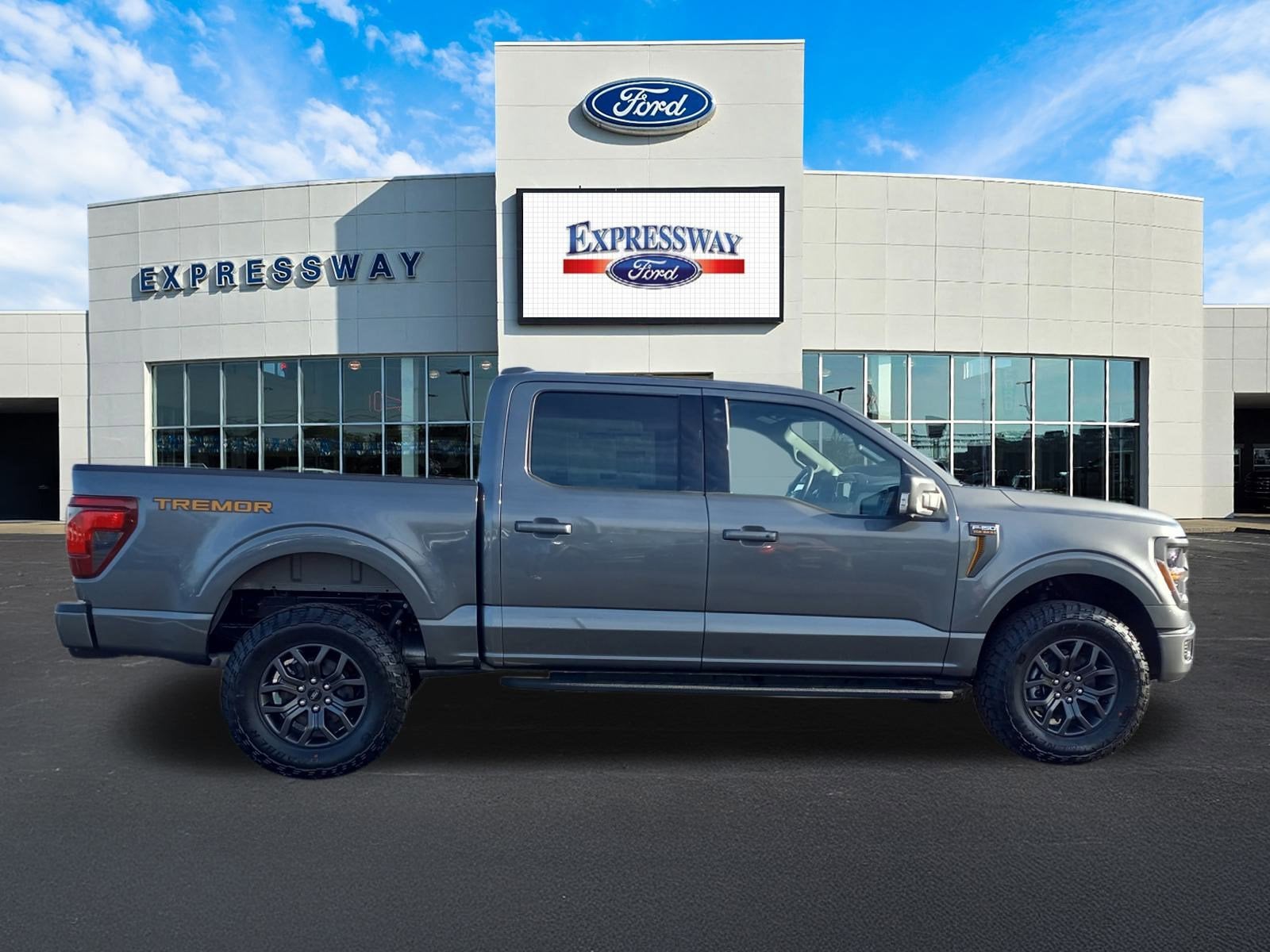 2025 Ford F-150 Tremor 4WD SuperCrew 5.5' Box