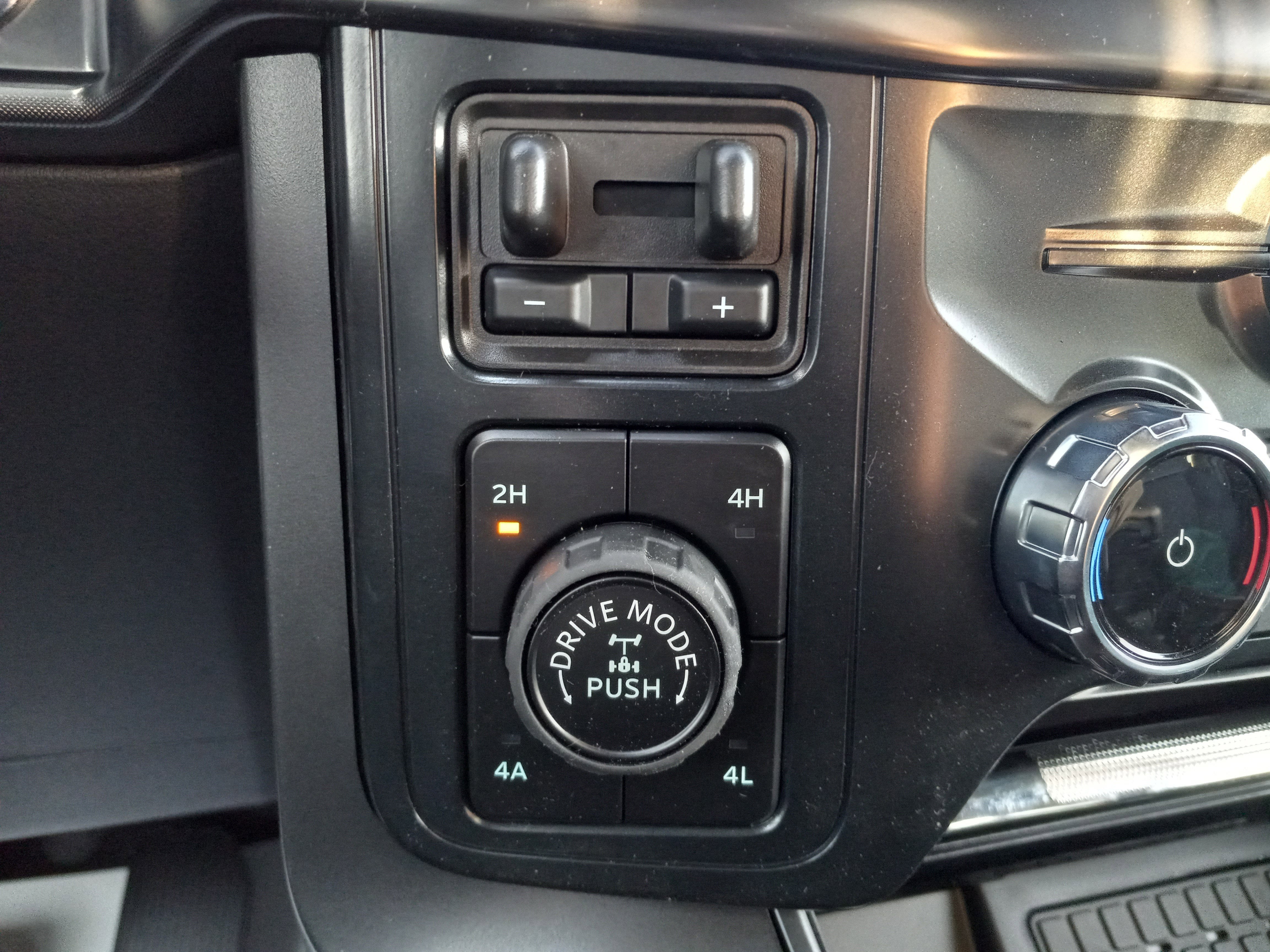 2025 Ford F-150 Tremor 4WD SuperCrew 5.5' Box