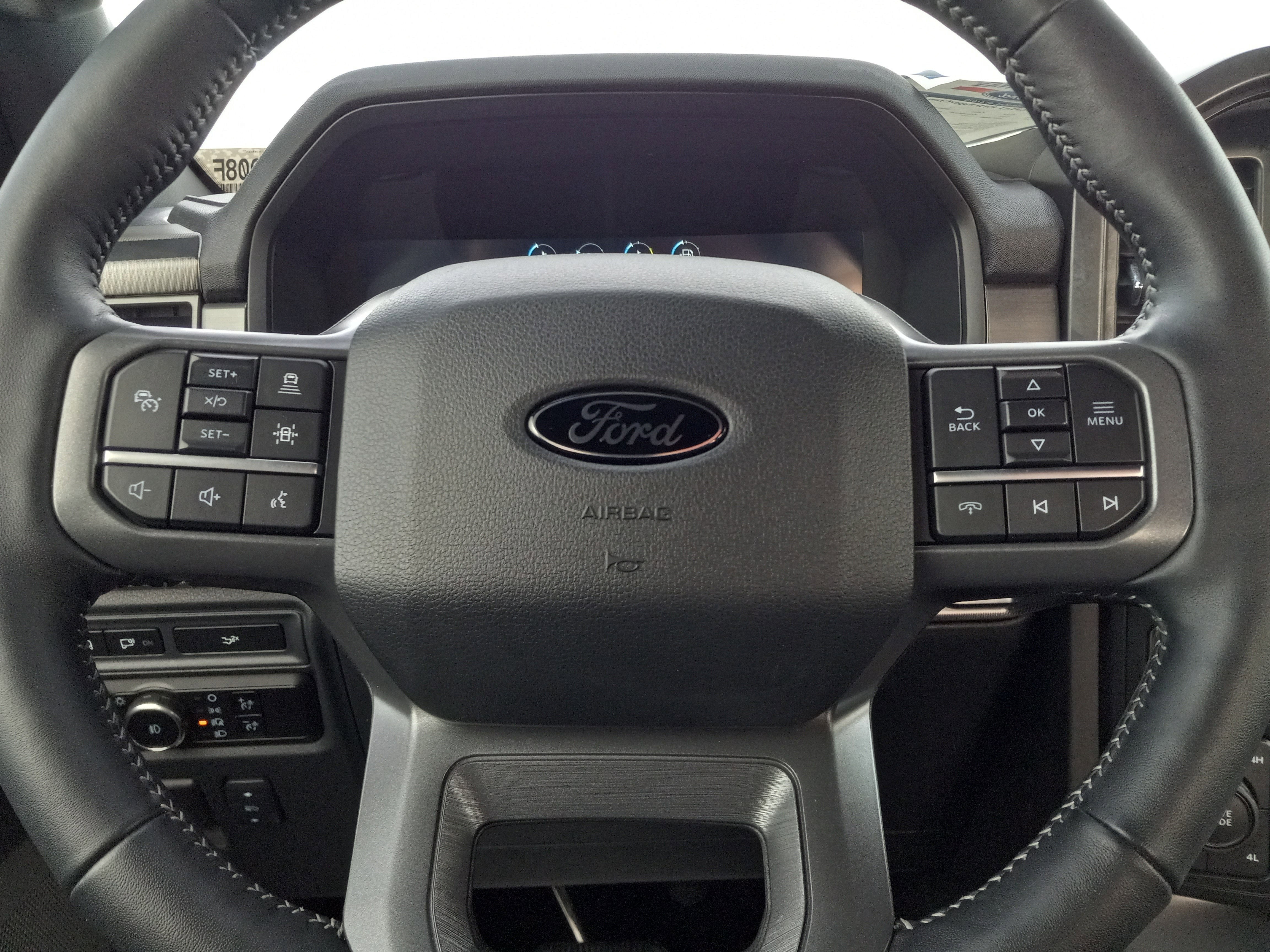 2024 Ford F-150 LARIAT 4WD SuperCrew 5.5' Box