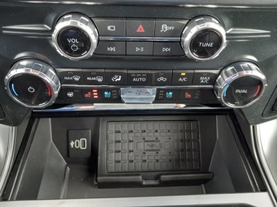 2025 Ford F-150 LARIAT 4WD SuperCrew 5.5' Box