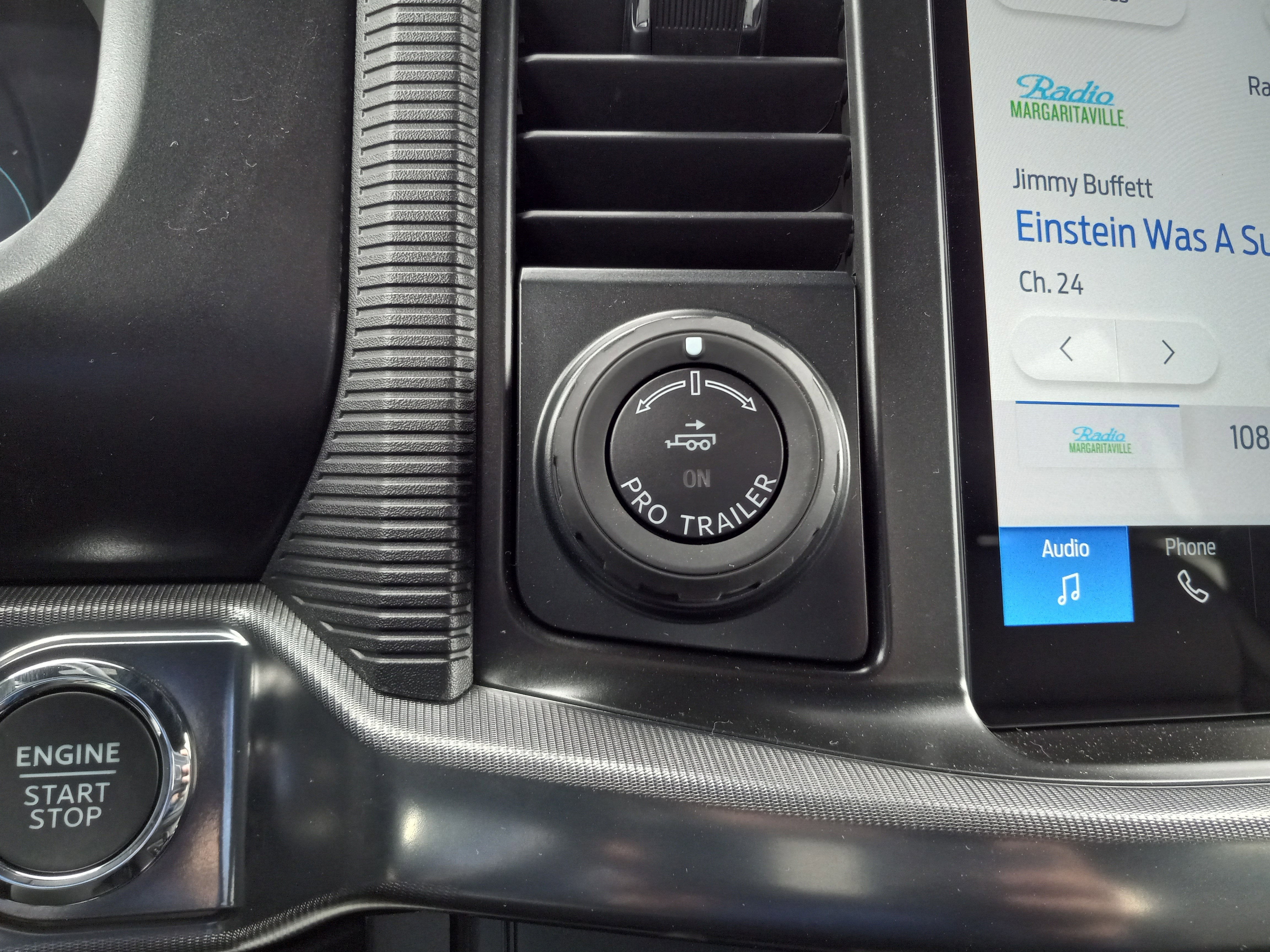 2025 Ford F-150 LARIAT 4WD SuperCrew 5.5' Box