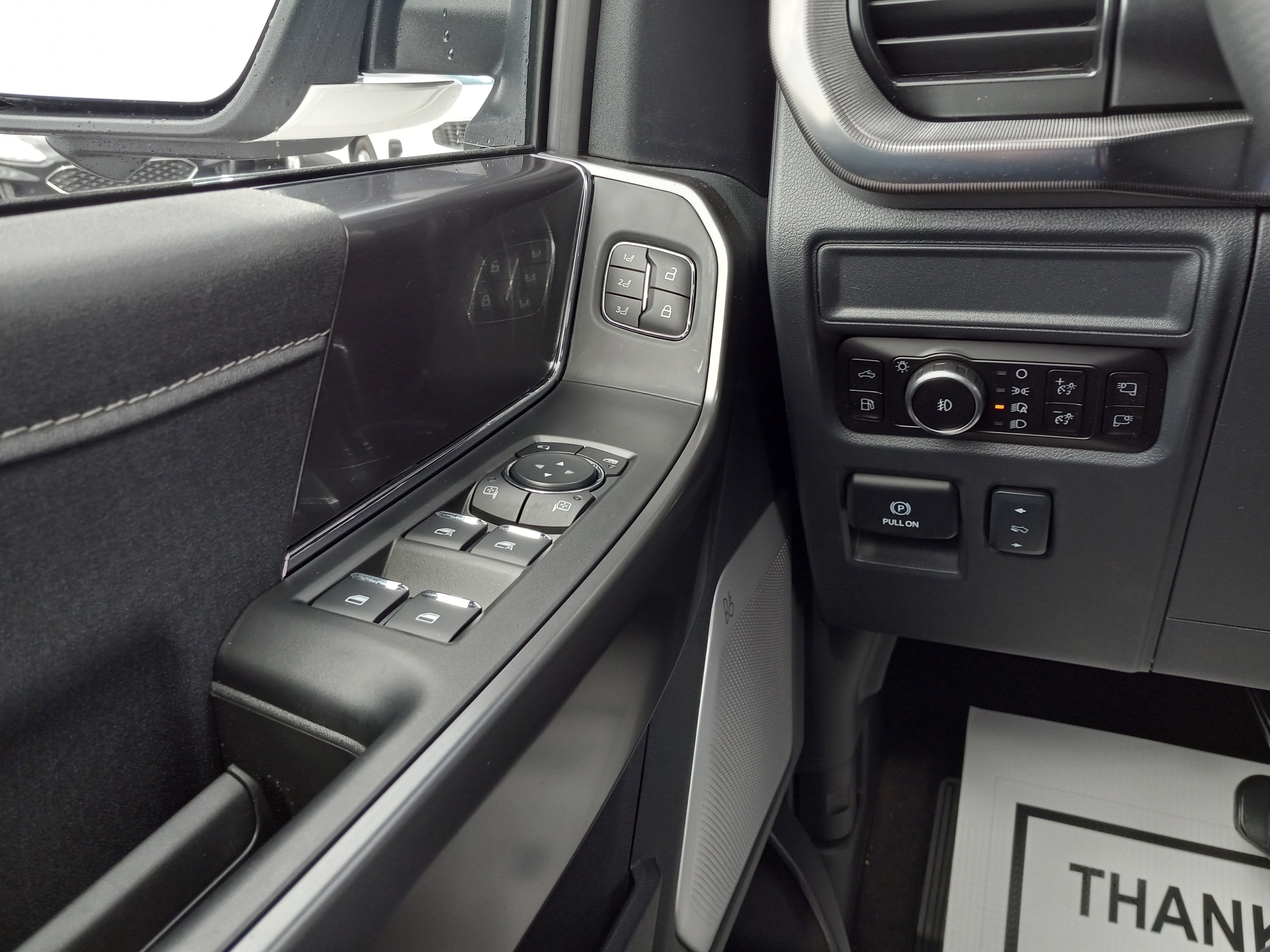 2025 Ford F-150 LARIAT 4WD SuperCrew 5.5' Box