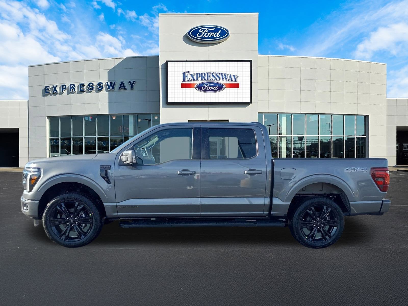 2025 Ford F-150 LARIAT 4WD SuperCrew 5.5' Box