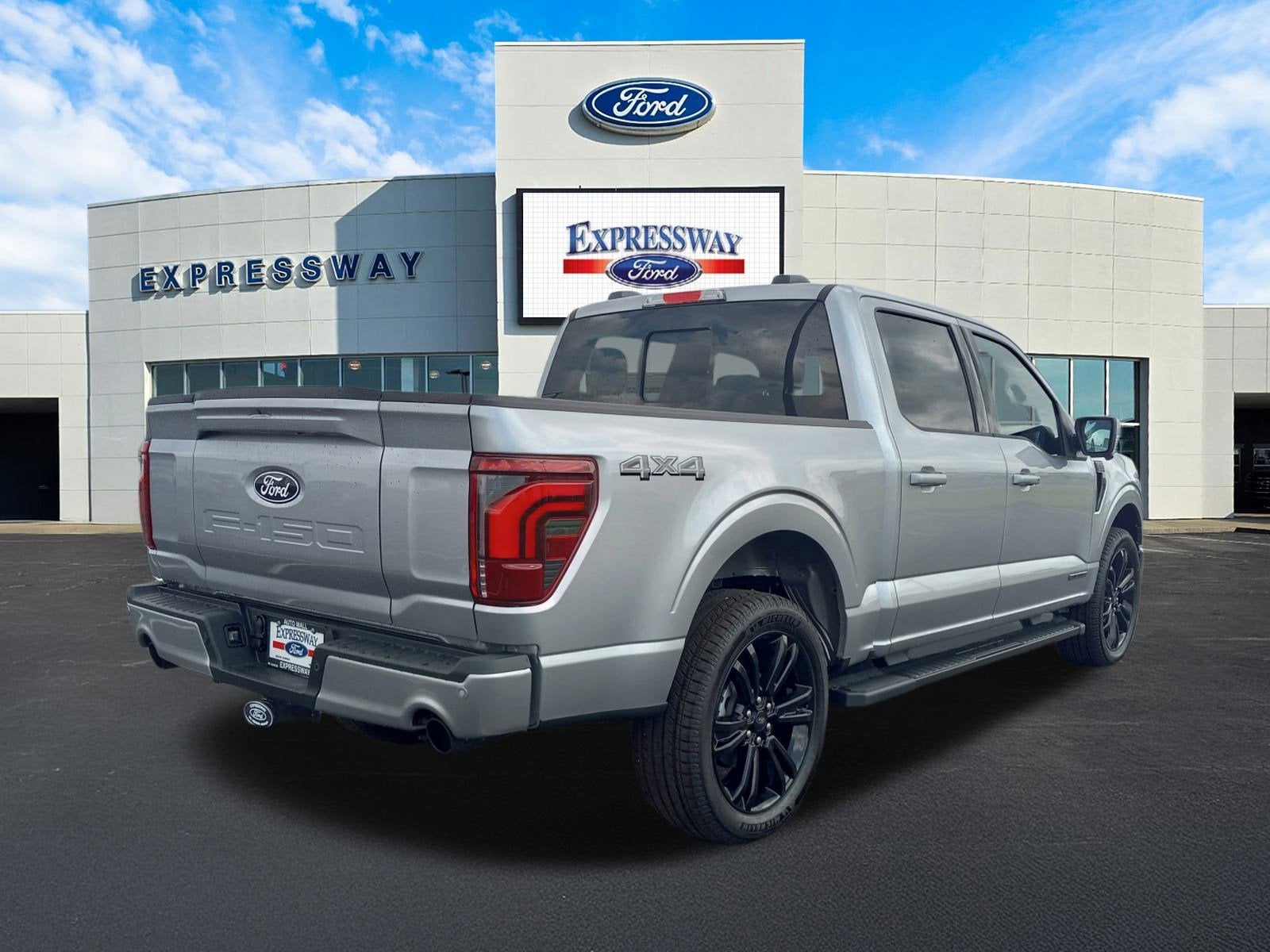 2025 Ford F-150 LARIAT 4WD SuperCrew 5.5' Box