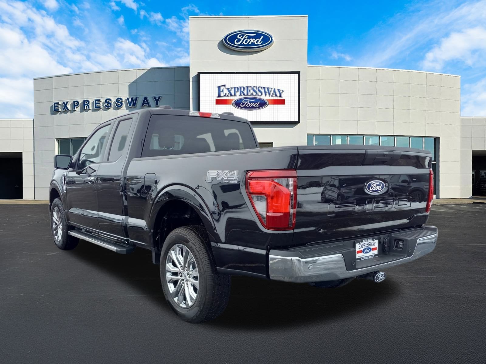 2026 Ford F-150 XLT 4WD SuperCab 6.5' Box
