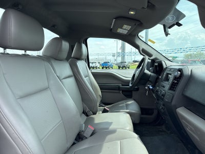 2016 Ford F-150 2WD Reg Cab 122.5" XL