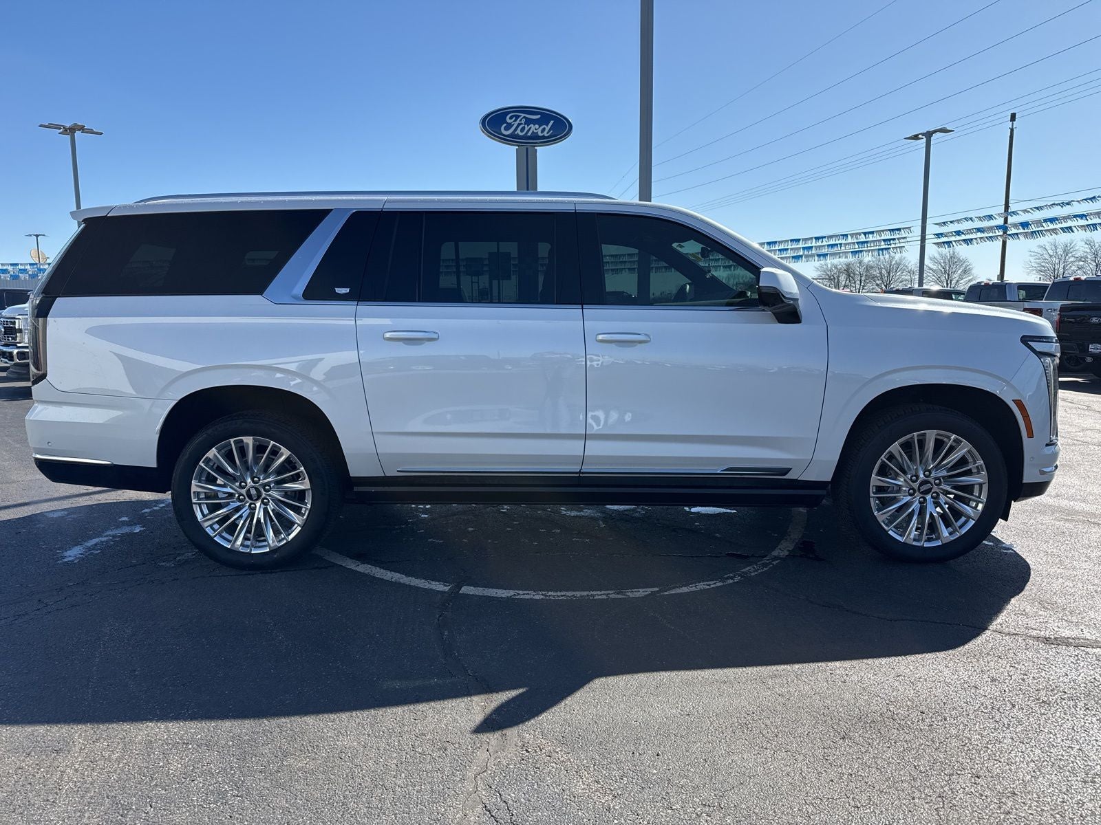 2025 Cadillac Escalade ESV Premium