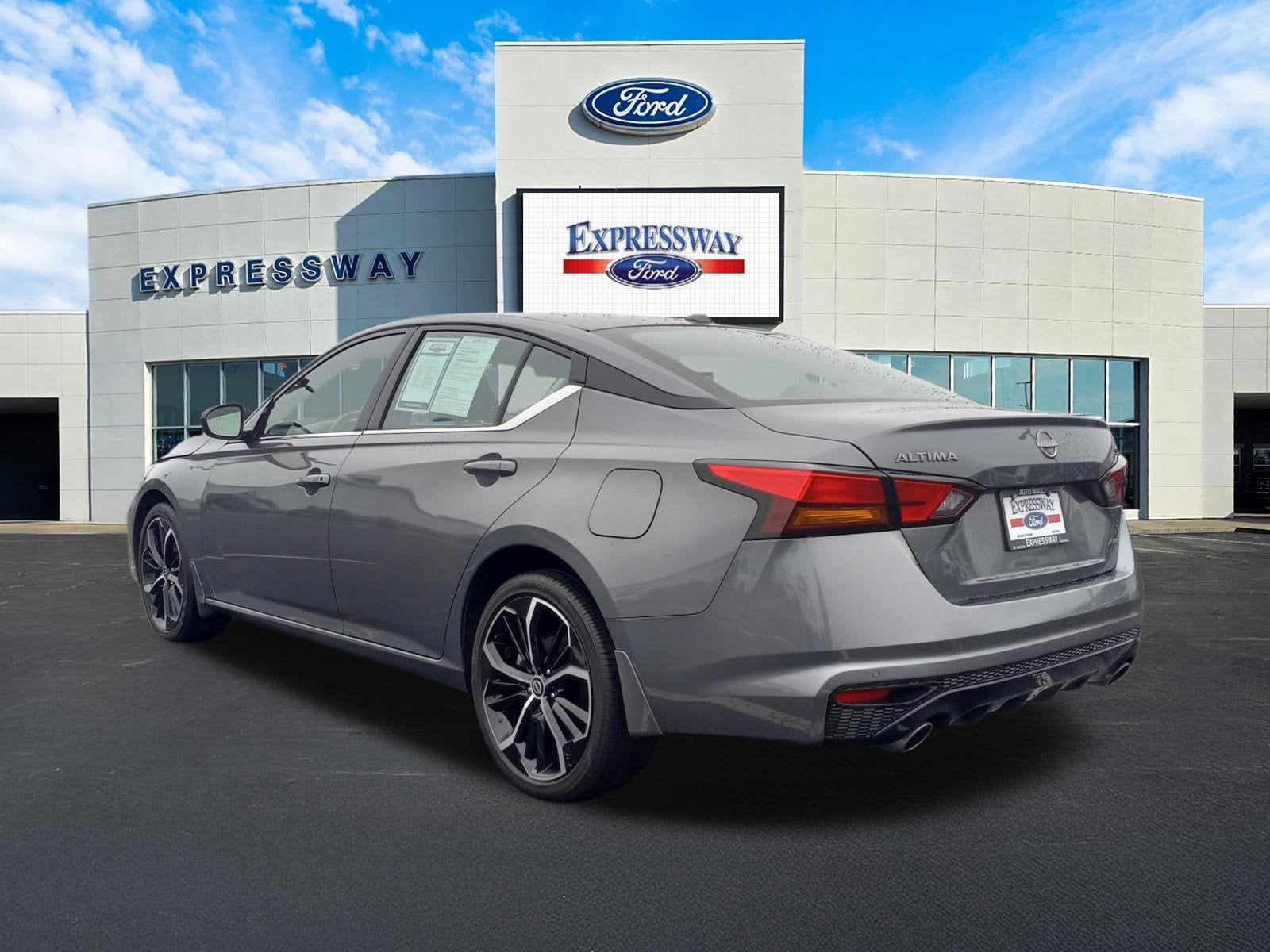 2025 Nissan Altima 2.5 SR