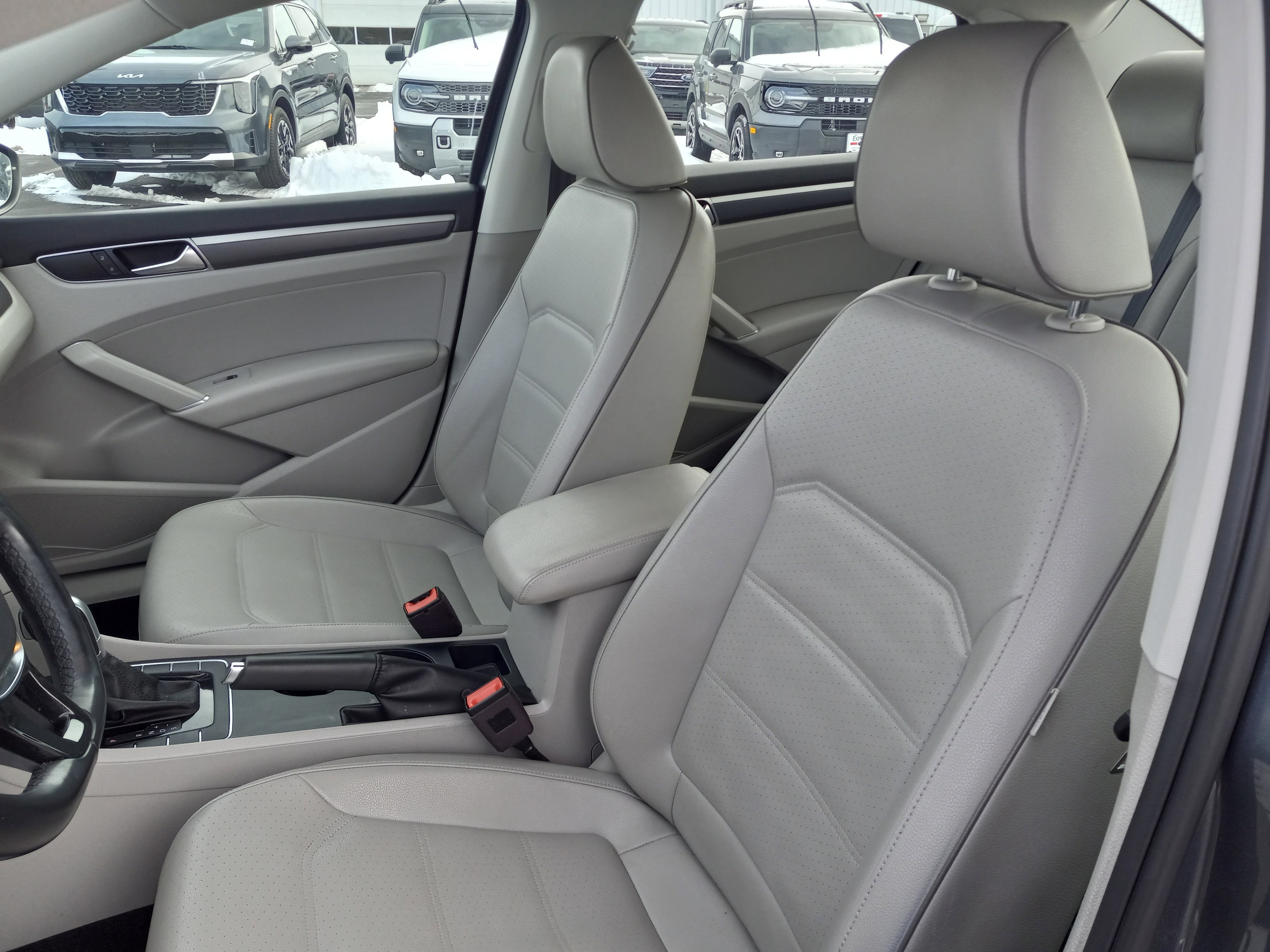 2018 Volkswagen Passat 2.0T R-Line