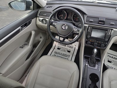 2018 Volkswagen Passat 2.0T R-Line