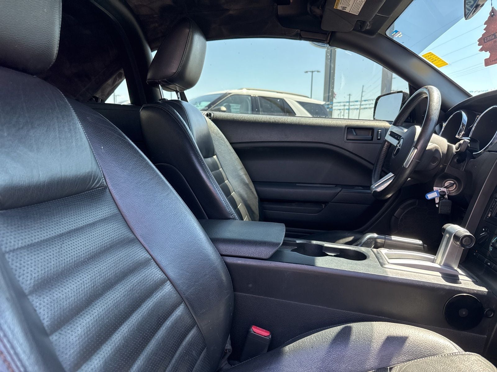 2005 Ford Mustang GT Deluxe