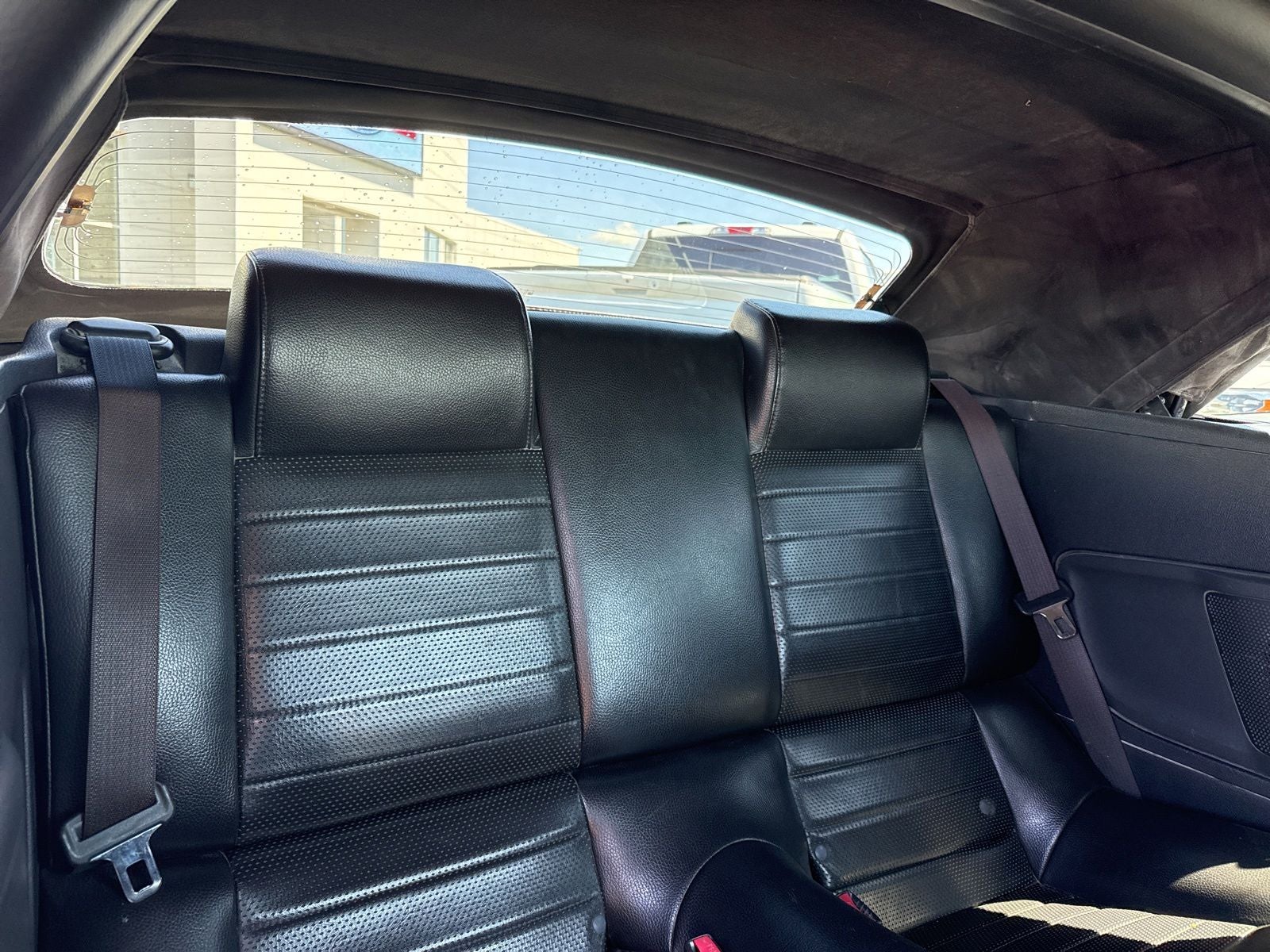 2005 Ford Mustang GT Deluxe