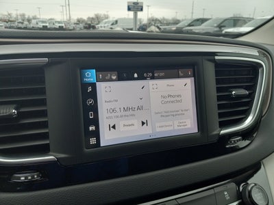 2023 Chrysler Voyager LX