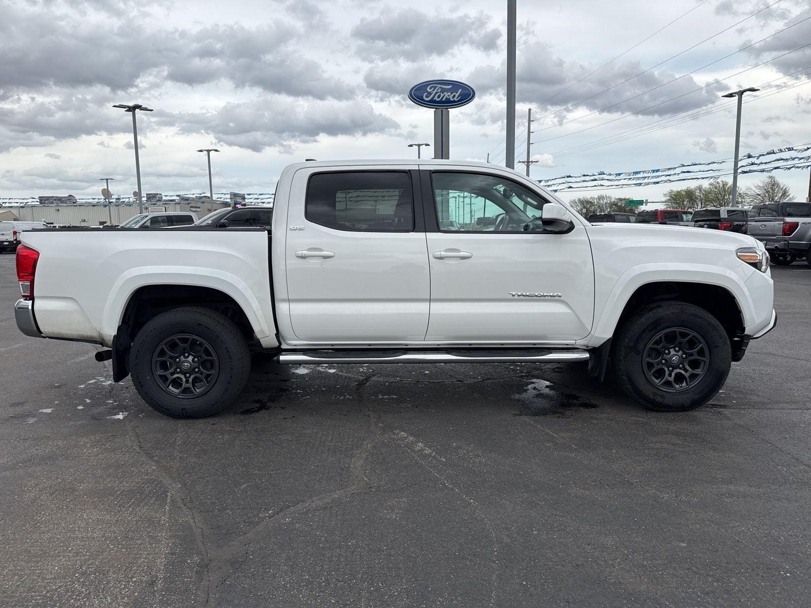 2017 Toyota Tacoma SR5
