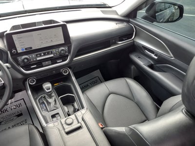 2024 Toyota Grand Highlander Base