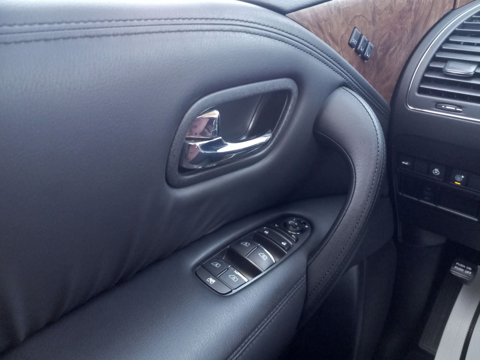 2024 Nissan Armada SL