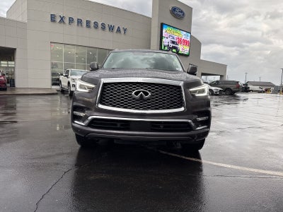 2023 INFINITI QX80 LUXE