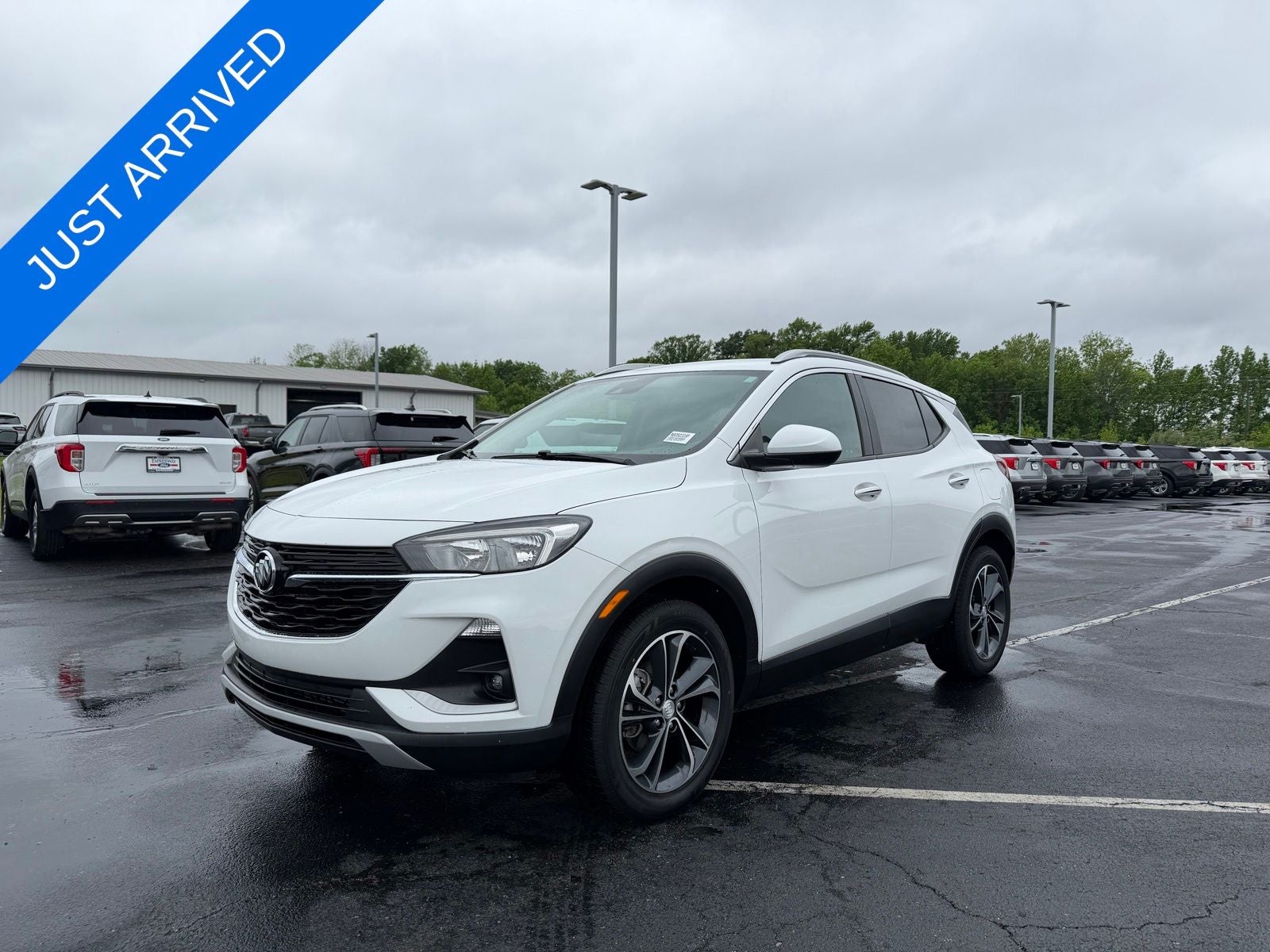 2022 Buick Encore GX Select's photo
