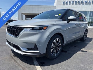 2024 Kia Carnival EX