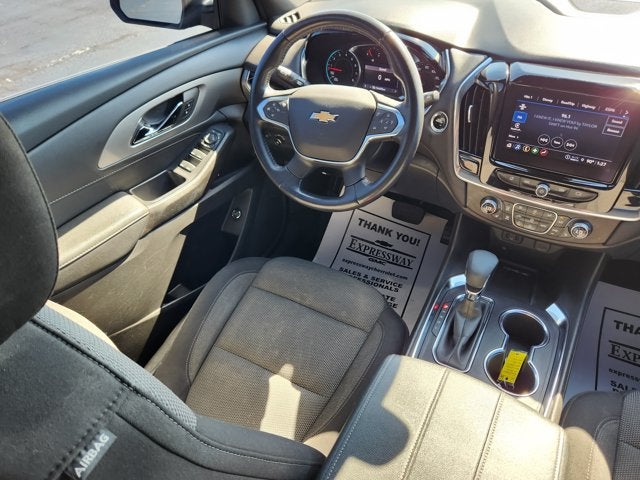 2022 Chevrolet Traverse LT Cloth
