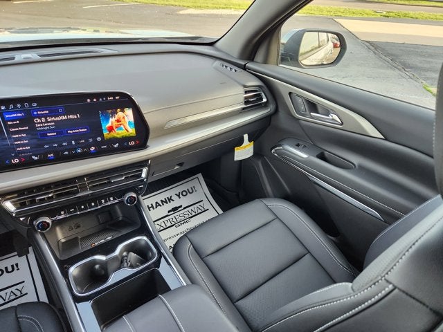 2025 Chevrolet Traverse AWD LT