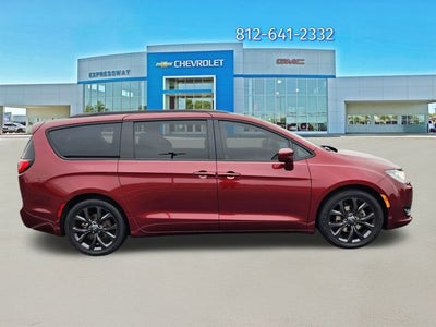 2019 Chrysler Pacifica Touring Plus
